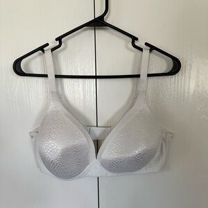 Warner's White Textured Bra 38D